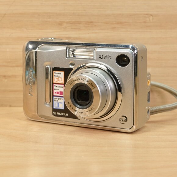 Fujifilm FinePix A400 4.1 MP Digital Camera – Tested & Working (Silver) - Picture 1 of 10